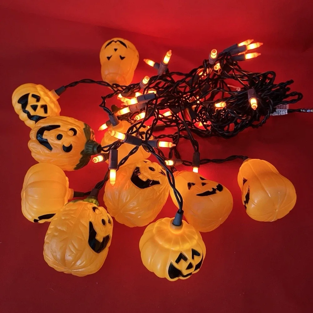 1 - Totally Ghoul 50 Curtain Lights W/ 10 Jack O Lantern Pumpkins / 9 Ft / Flaw
